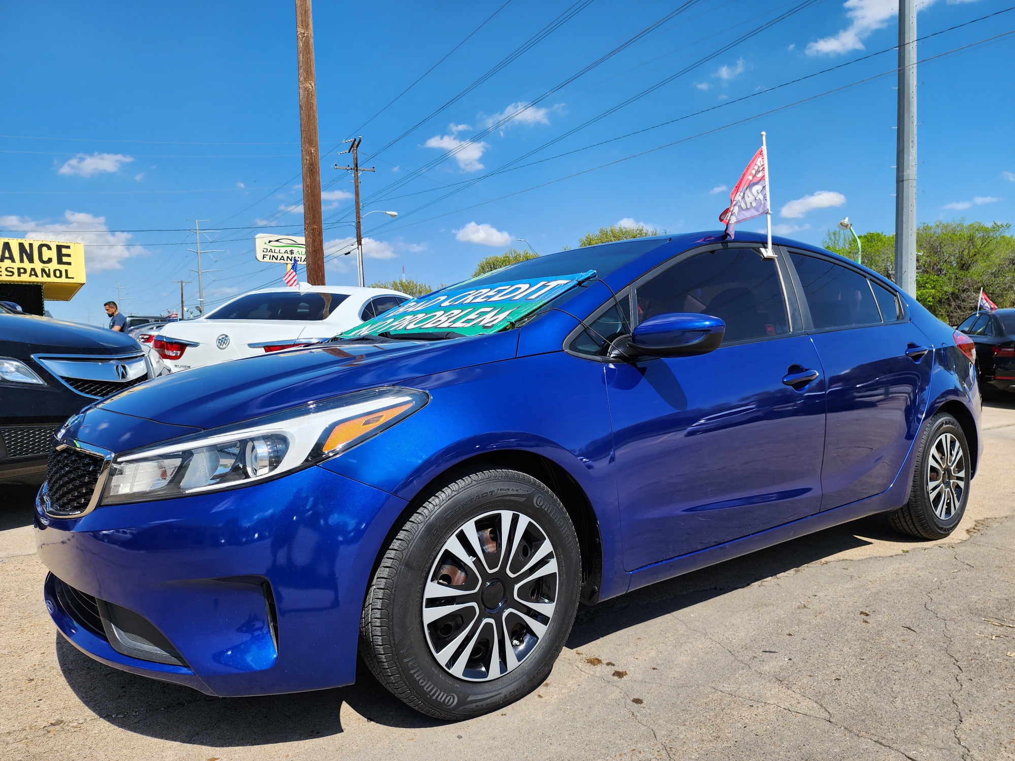 2017 Kia Forte LX (3KPFK4A75HE) with an 2.0L L4 DOHC 16V engine, AUTO transmission, located at 2660 S.Garland Avenue, Garland, TX, 75041, (469) 298-3118, 32.885387, -96.656776 - Photo #7
